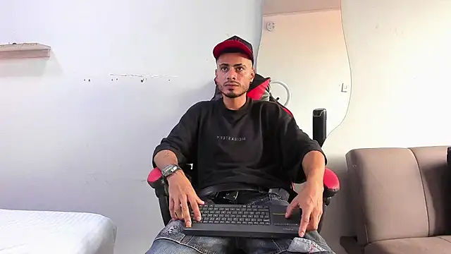 Snapshot of MatthewCullen chatting on January 9, 2026, 7:37 pm MatthewCullen online show from January 9, 2026, 7:37 pm