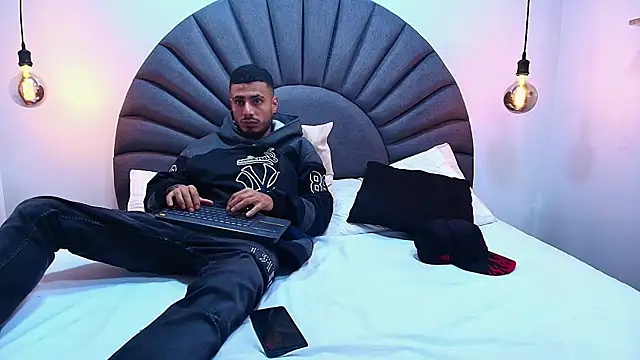 Snapshot of MatthewCullen chatting on January 13, 2026, 11:59 am MatthewCullen online show from January 13, 2026, 11:59 am