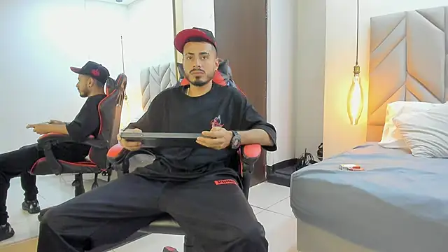 Snapshot of MatthewCullen chatting on February 23, 2026, 7:44 pm MatthewCullen online show from February 23, 2026, 7:44 pm