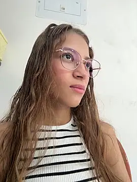 Snapshot of Vanneskk chatting on December 4, 2025, 1:20 pm Vanneskk online show from December 4, 2025, 1:20 pm