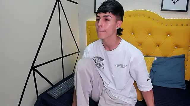 Snapshot of Ethan_Jamees chatting on February 27, 2026, 8:09 pm Ethan Jamees online show from February 27, 2026, 8:09 pm