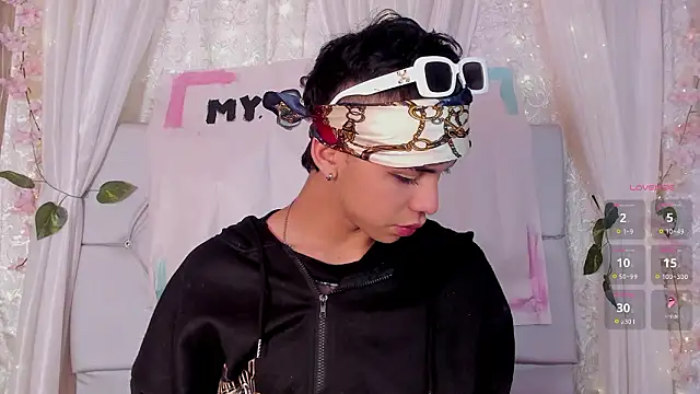 Snapshot of Prince_Apolo chatting on March 3, 2026, 7:31 pm Prince Apolo online show from March 3, 2026, 7:31 pm