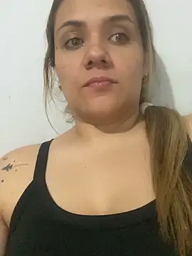 LoreinnFox online show from April 2, 2026, 4:32 am