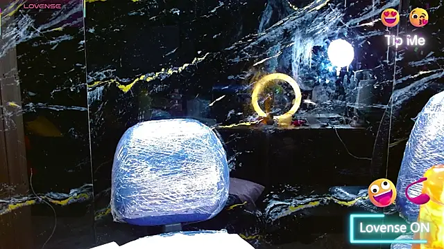 Snapshot of Ema_hot_01 chatting on February 11, 2026, 8:36 pm Ema hot 01 online show from February 11, 2026, 8:36 pm