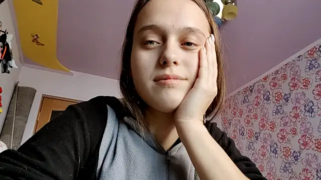 Snapshot of SophieHazely chatting on December 5, 2025, 1:36 am SophieHazely online show from December 5, 2025, 1:36 am