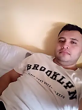 Snapshot of nene_Mr chatting on January 9, 2026, 9:45 am nene Mr online show from January 9, 2026, 9:45 am