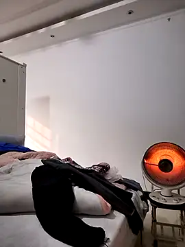 Snapshot of mimi2052 chatting on December 17, 2025, 1:55 am mimi2052 online show from December 17, 2025, 1:55 am