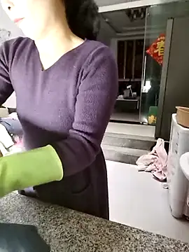 Snapshot of mimi2052 chatting on December 20, 2025, 1:12 am mimi2052 online show from December 20, 2025, 1:12 am