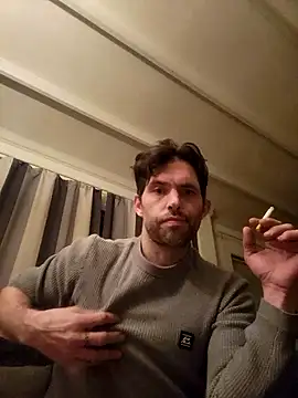 Snapshot of Denisxsxs chatting on November 27, 2025, 1:51 am Denisxsxs online show from November 27, 2025, 1:51 am