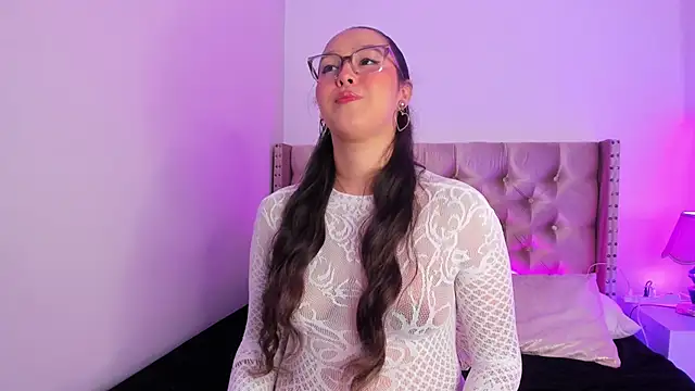  AmyAdams  online show from January 15, 2026, 5:12 am