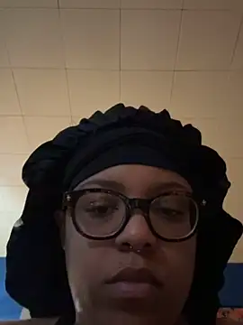 Hazel eyeddemonx online show from March 18, 2026, 11:30 pm