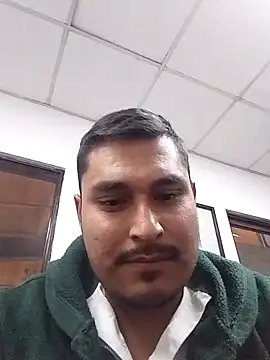 Snapshot of cristian112090 chatting on January 5, 2026, 9:18 pm cristian112090 online show from January 5, 2026, 9:18 pm