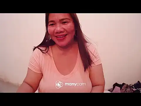 Snapshot of hottiemama69 chatting on February 26, 2026, 1:04 am hottiemama69 online show from February 26, 2026, 1:04 am