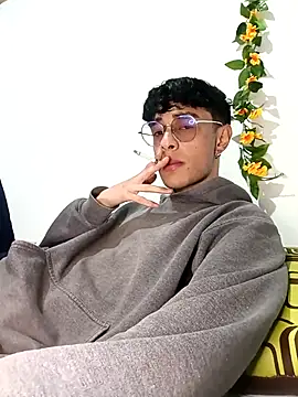 2 milo verus 4 online show from January 10, 2026, 6:15 am