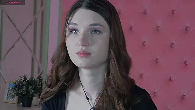 CrystalBrooks online show from December 13, 2025, 7:53 pm