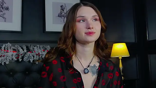 CrystalBrooks online show from December 16, 2025, 5:07 pm