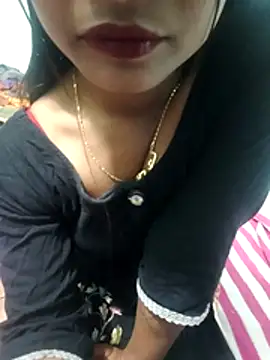 Snapshot of Zoyaa-Zubair chatting on February 11, 2026, 6:13 pm Zoyaa-Zubair online show from February 11, 2026, 6:13 pm