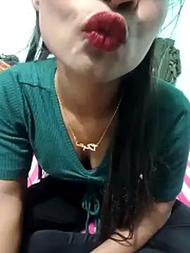 Snapshot of Zoyaa-Zubair chatting on February 25, 2026, 6:17 pm Zoyaa-Zubair online show from February 25, 2026, 6:17 pm