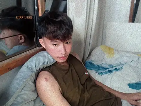 Snapshot of asiantwink0000 chatting on December 2, 2025, 3:29 pm asiantwink0000 online show from December 2, 2025, 3:29 pm