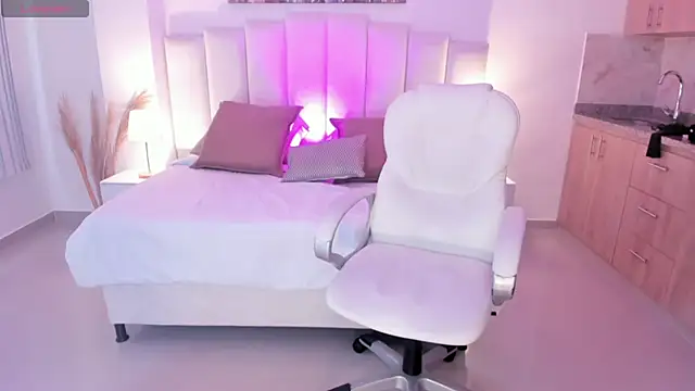 Athenea sweet  online show from February 26, 2026, 8:41 pm