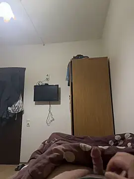 Snapshot of brt2552 chatting on March 13, 2026, 8:04 pm brt2552 online show from March 13, 2026, 8:04 pm