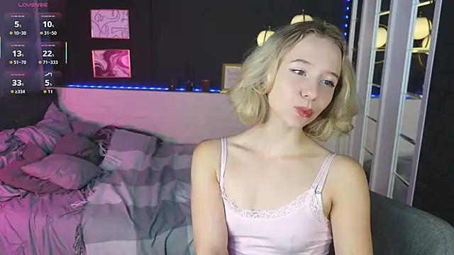 Tiffany  May online show from December 16, 2025, 1:49 pm