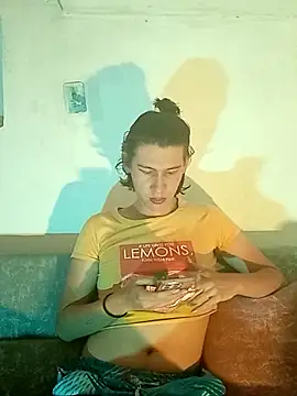 Snapshot of Jazmin_trans chatting on December 15, 2025, 2:32 pm Jazmin trans online show from December 15, 2025, 2:32 pm