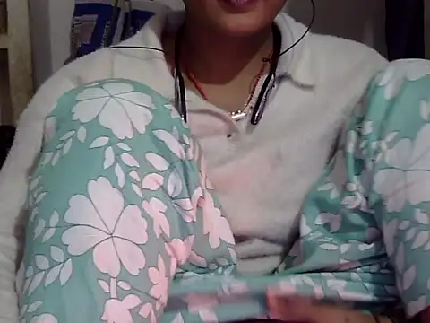 Hot Princess2000 online show from January 8, 2026, 7:27 pm