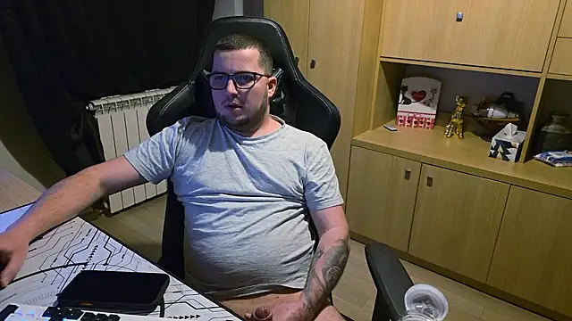 Snapshot of kevinnlovelly chatting on January 31, 2026, 7:11 pm kevinnlovelly online show from January 31, 2026, 7:11 pm