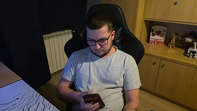 Snapshot of kevinnlovelly chatting on February 5, 2026, 2:16 am kevinnlovelly online show from February 5, 2026, 2:16 am