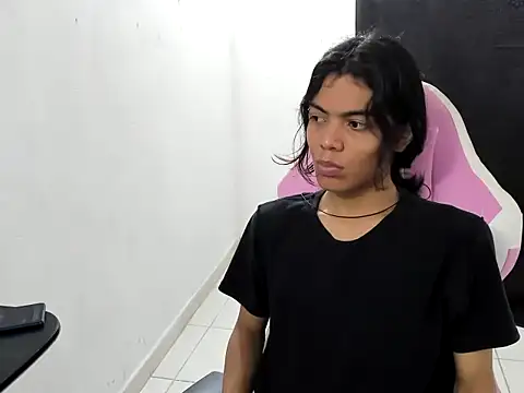 Eclipses sexy online show from December 19, 2025, 1:18 pm