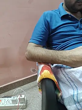 Snapshot of smgrtamil chatting on December 17, 2025, 4:02 pm smgrtamil online show from December 17, 2025, 4:02 pm