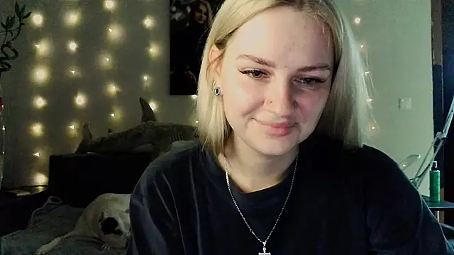 Snapshot of Whitehex666 chatting on December 2, 2025, 3:40 pm Whitehex666 online show from December 2, 2025, 3:40 pm