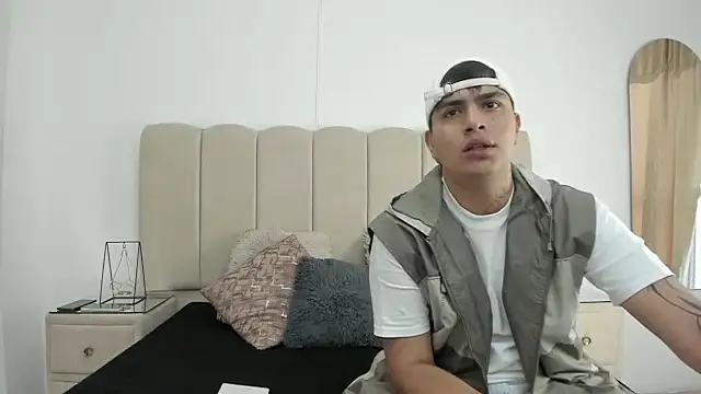 Snapshot of TomasANDalejo chatting on December 1, 2025, 12:43 pm TomasANDalejo online show from December 1, 2025, 12:43 pm