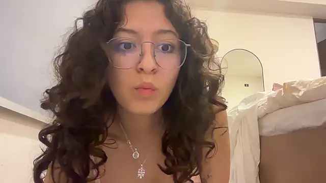 Snapshot of Alicatcua_ chatting on July 11, 2026, 2:14 am Alicatcua online show from July 11, 2026, 2:14 am