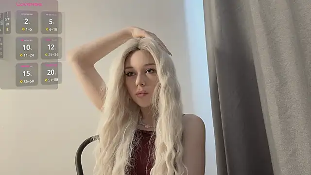 Snapshot of ElyaMur chatting on February 9, 2026, 1:04 pm ElyaMur online show from February 9, 2026, 1:04 pm