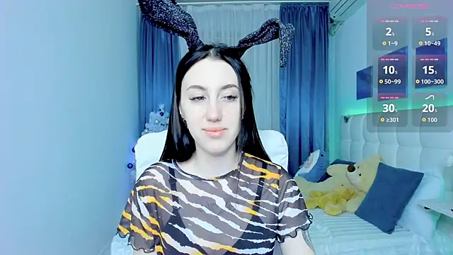 Snapshot of Miss__Linn chatting on January 12, 2026, 10:31 am Miss Linn online show from January 12, 2026, 10:31 am