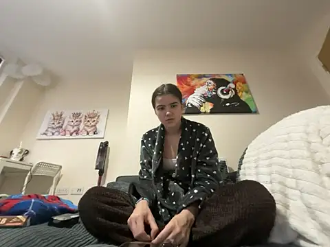 Snapshot of lucyx_xx chatting on December 21, 2025, 2:24 pm lucyx xx online show from December 21, 2025, 2:24 pm