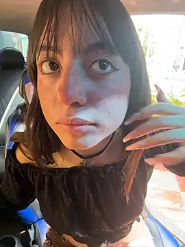 Mia fiire online show from December 16, 2025, 7:08 pm