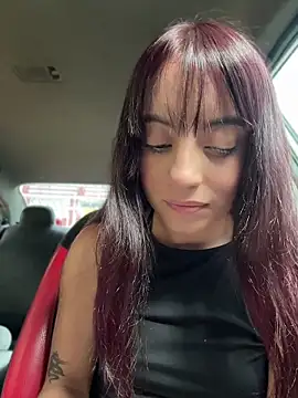 Mia fiire online show from April 7, 2026, 7:36 pm