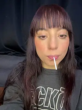 Snapshot of Mia_fiire chatting on June 10, 2026, 3:18 am Mia fiire online show from June 10, 2026, 3:18 am