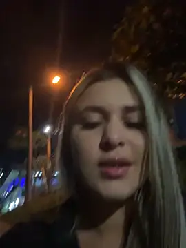 Snapshot of Sofia_Lopezz1 chatting on December 21, 2025, 12:29 am Sofia Lopezz1 online show from December 21, 2025, 12:29 am