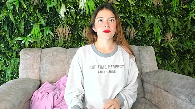 Dennis 08 online show from December 15, 2025, 1:26 pm