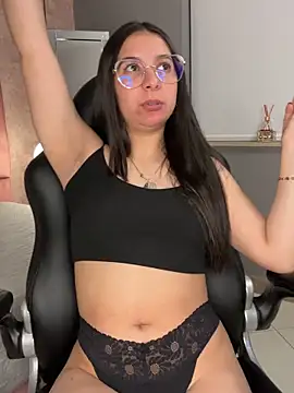 Snapshot of Magic_adry chatting on December 17, 2025, 5:41 pm Magic adry online show from December 17, 2025, 5:41 pm