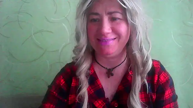 ClaireShannon online show from December 17, 2025, 9:48 am