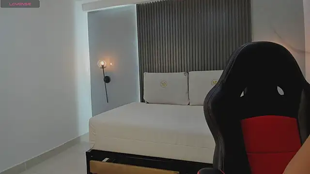 Snapshot of evony_becker_ chatting on December 16, 2025, 12:21 pm evony becker online show from December 16, 2025, 12:21 pm