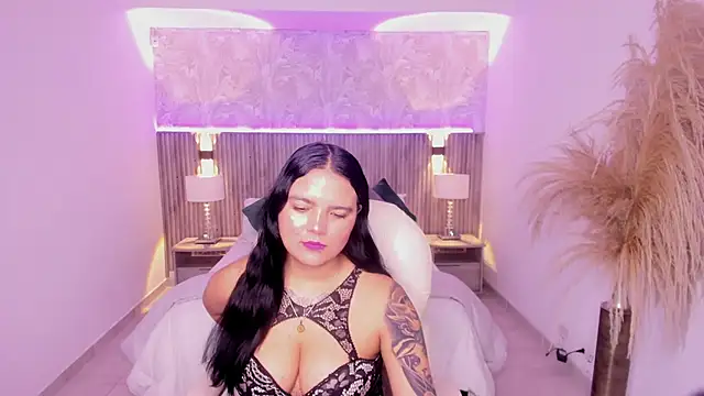 Allyson brown  online show from December 14, 2025, 11:48 am