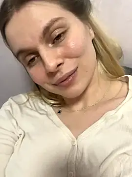 Snapshot of d0uble_trouble chatting on December 22, 2025, 10:40 pm d0uble trouble online show from December 22, 2025, 10:40 pm