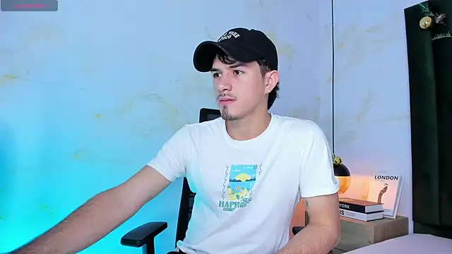 Snapshot of Justin_duque chatting on December 15, 2025, 7:29 pm Justin duque online show from December 15, 2025, 7:29 pm