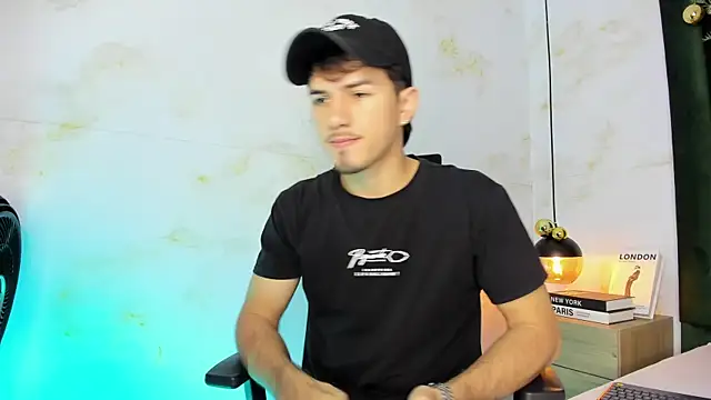 Snapshot of Justin_duque chatting on December 16, 2025, 7:41 pm Justin duque online show from December 16, 2025, 7:41 pm